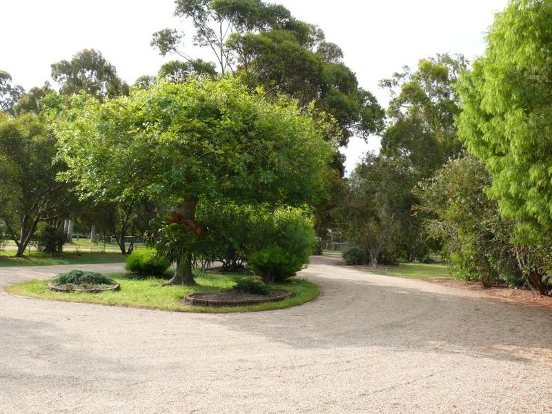 50 Mathiesons Road, Eagle Point VIC 3878