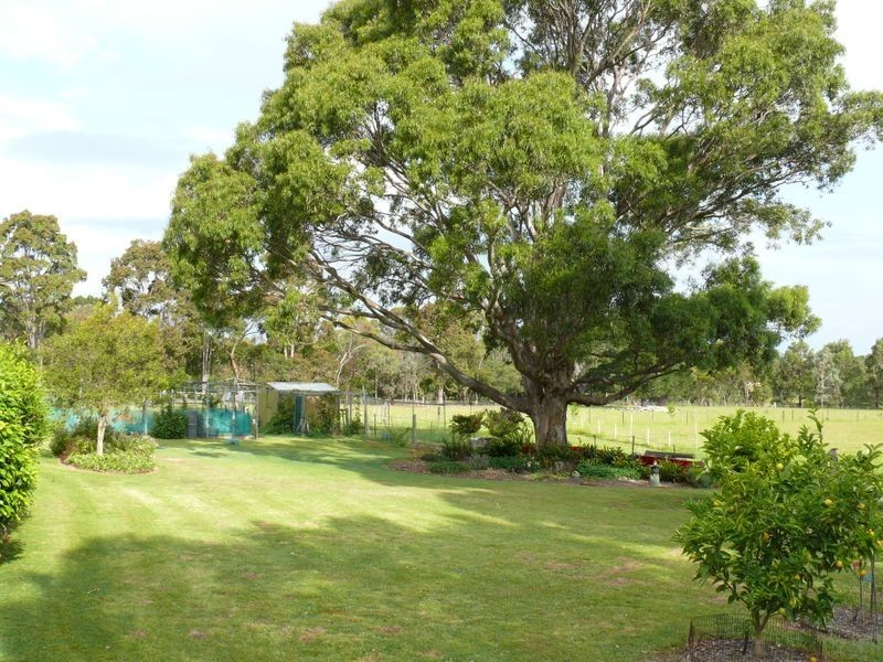 50 Mathiesons Road, Eagle Point VIC 3878