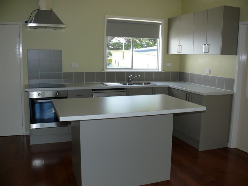 3 Seventh Parade, Raymond Island VIC 3880