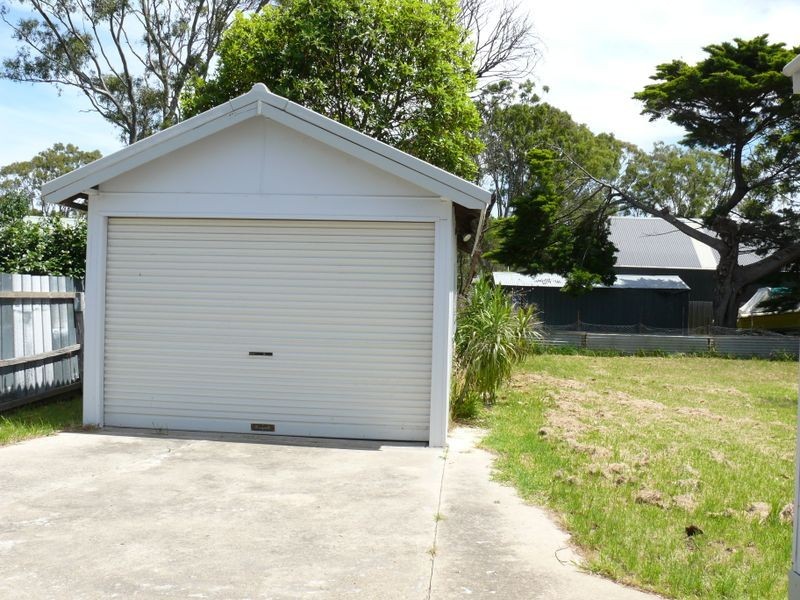 3 Seventh Parade, Raymond Island VIC 3880