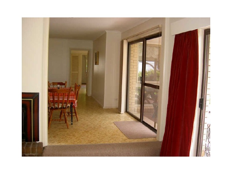 9 Rex Street, Paynesville VIC 3880