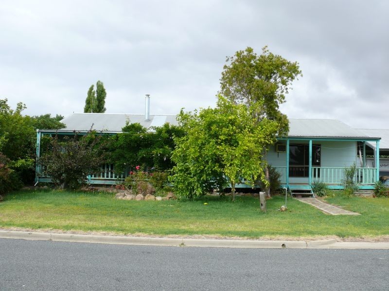 12 Lake Inlet Avenue, Newlands Arm VIC 3875