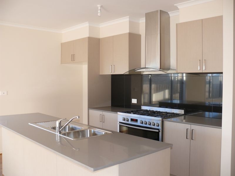 15B Toonalook Parade, Paynesville VIC 3880