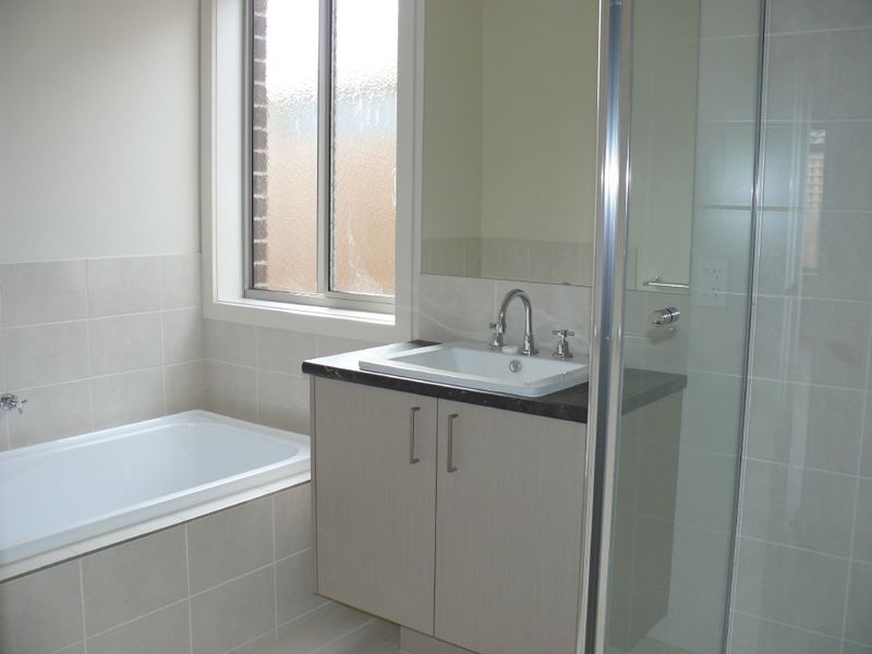 15B Toonalook Parade, Paynesville VIC 3880