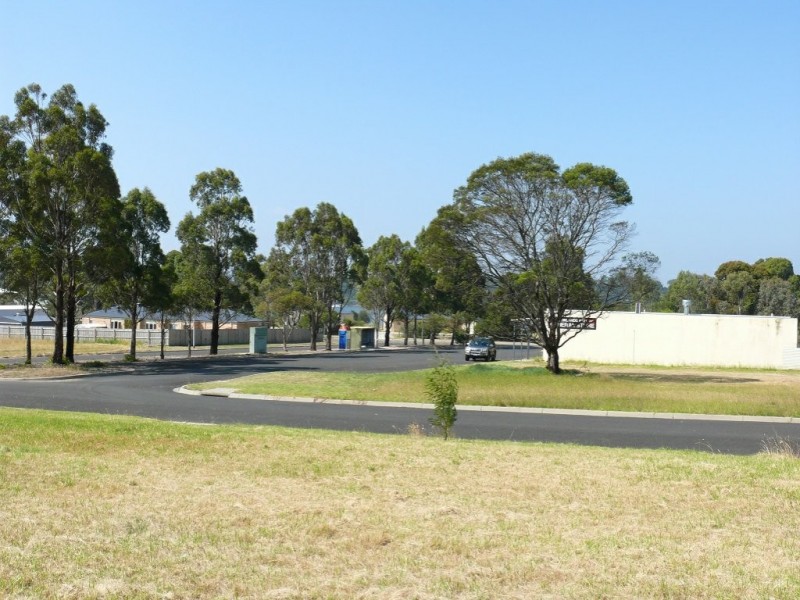 18 Village Fair Drive, Newlands Arm VIC 3875