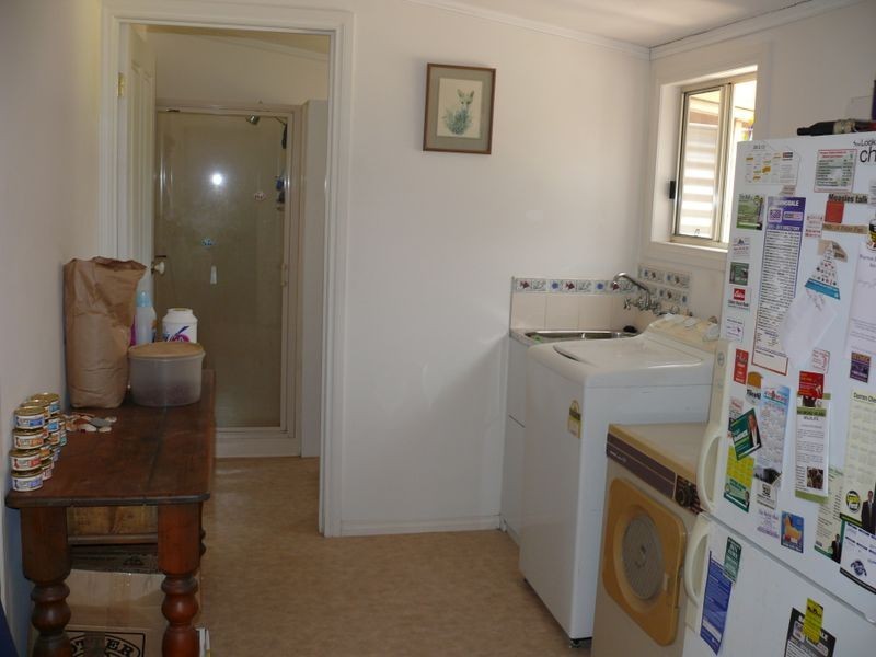 12 Eighth Avenue, Raymond Island VIC 3880