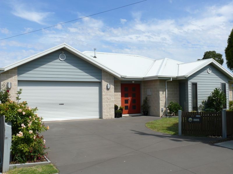 17 Wellington Street, Paynesville VIC 3880