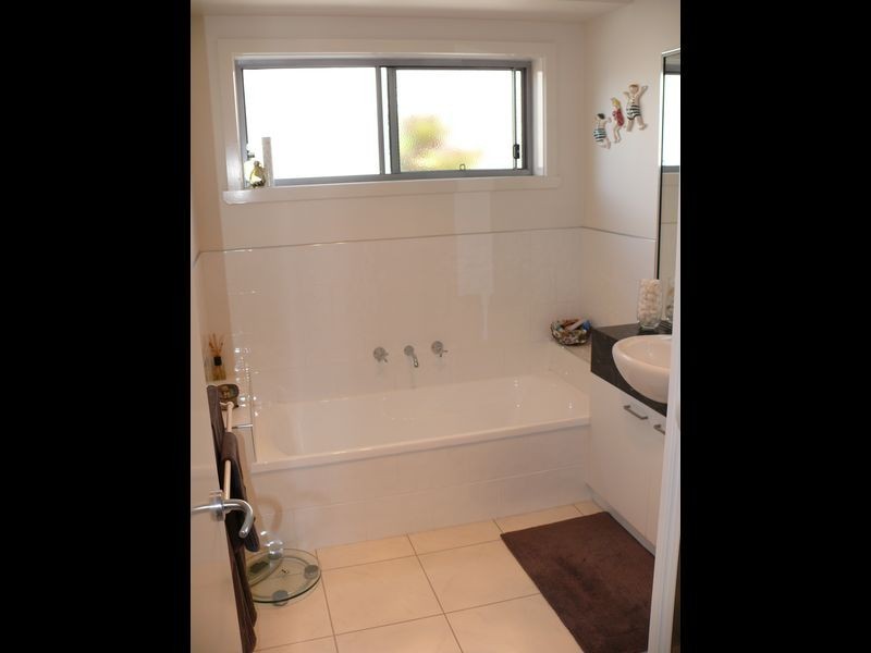 17 Wellington Street, Paynesville VIC 3880