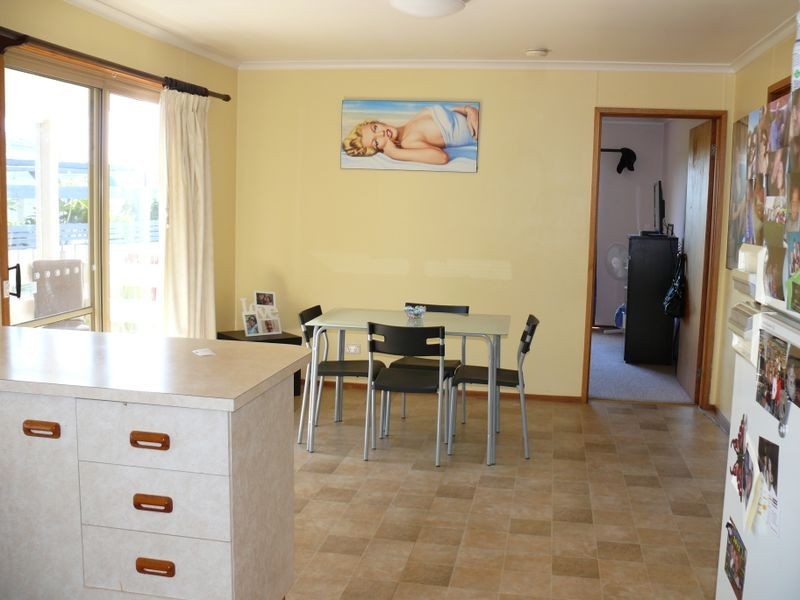 7 White Court, Eagle Point VIC 3878