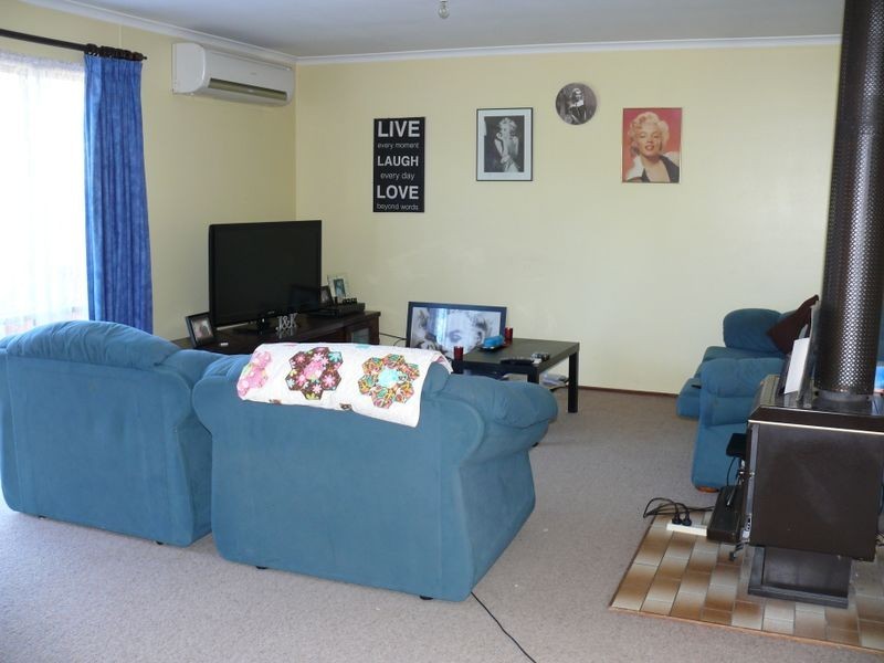 7 White Court, Eagle Point VIC 3878