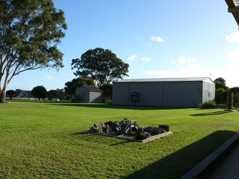 11 Boyd Court, Eagle Point VIC 3878