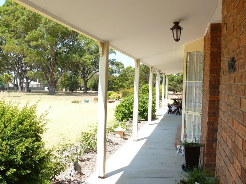 11 Boyd Court, Eagle Point VIC 3878