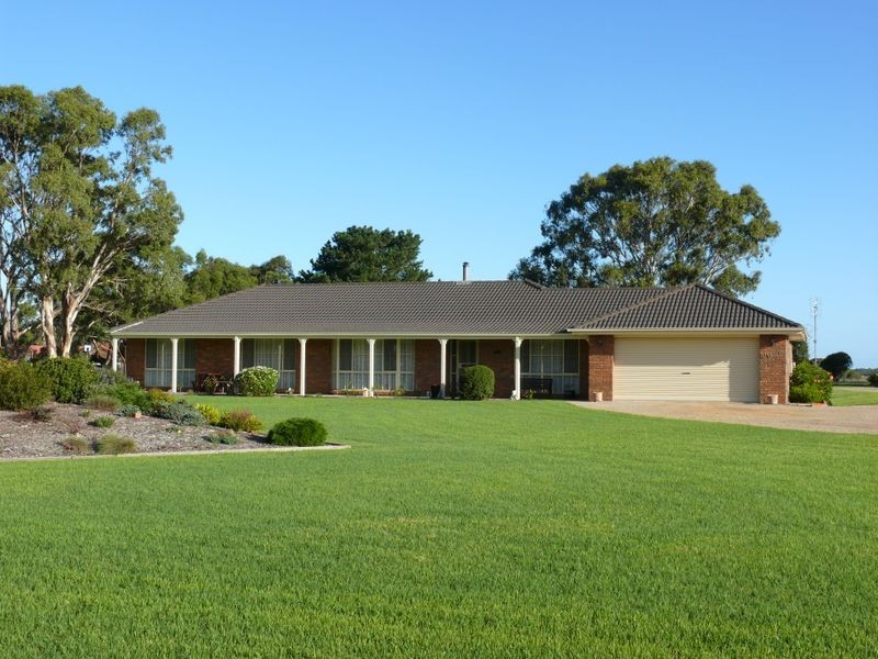 11 Boyd Court, Eagle Point VIC 3878