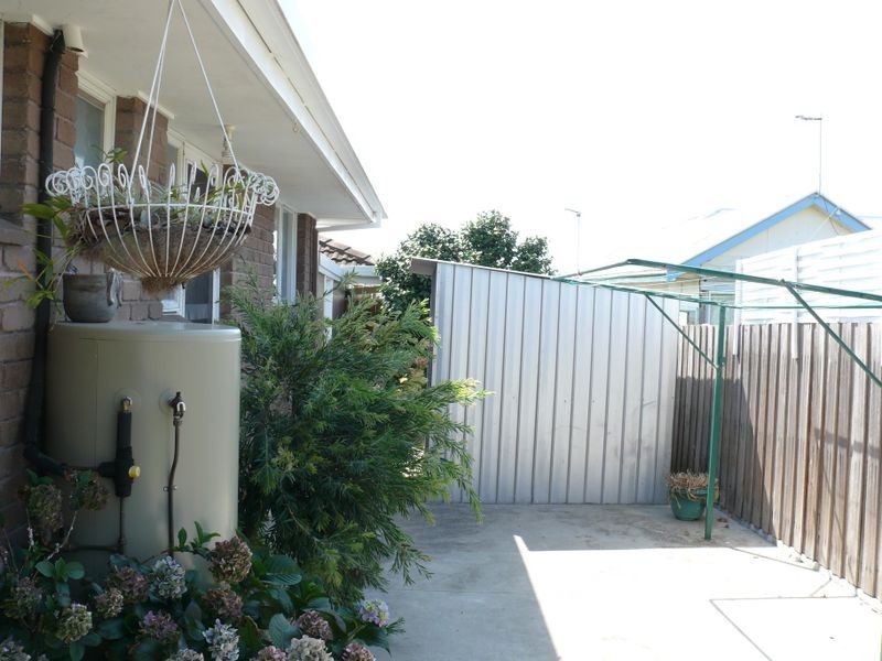 2/27 Main Road, Paynesville VIC 3880