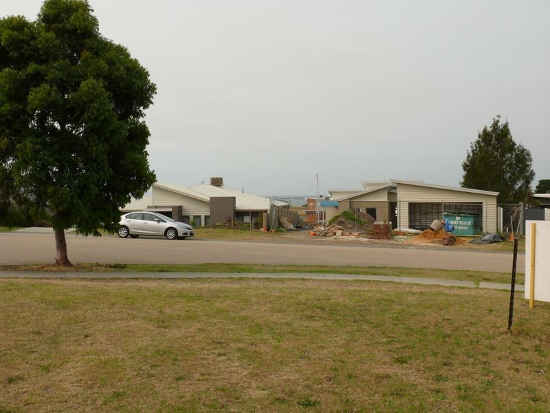 6 Heaths View, Paynesville VIC 3880