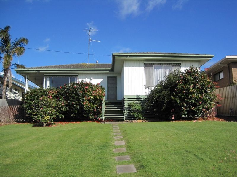 11 Main Road, Paynesville VIC 3880