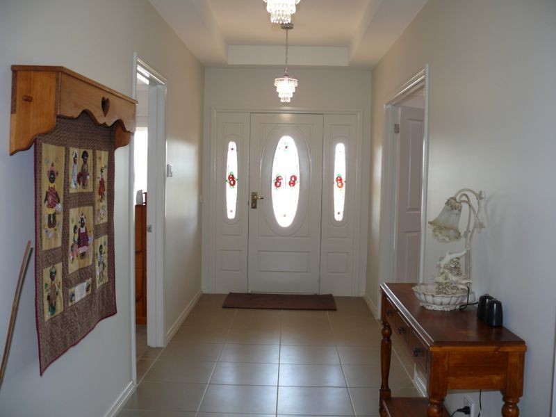 18 Riviera Close, Paynesville VIC 3880