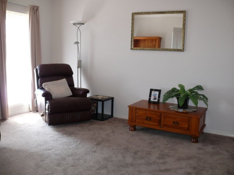 18 Riviera Close, Paynesville VIC 3880