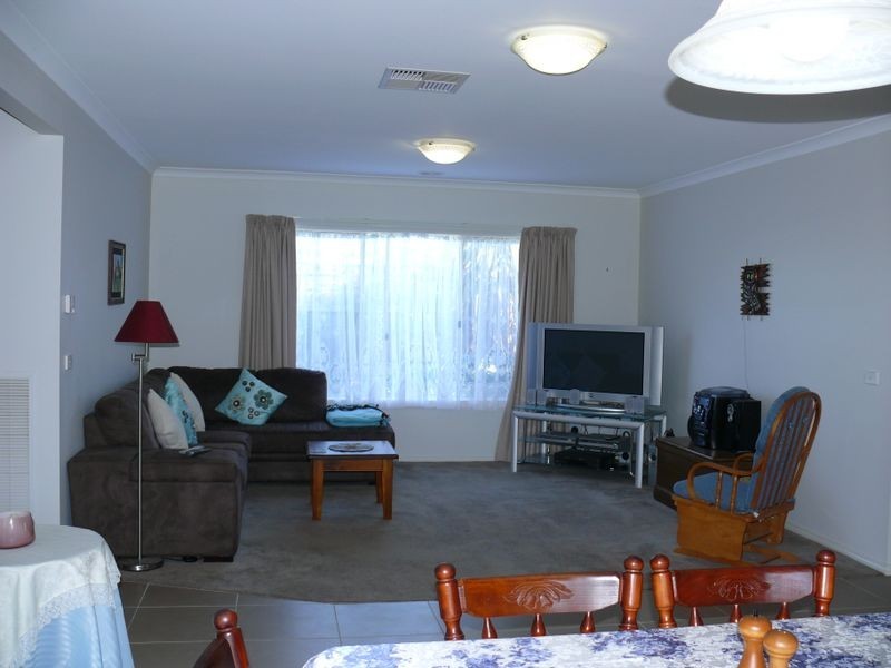 18 Riviera Close, Paynesville VIC 3880