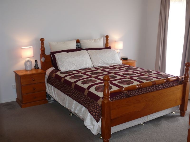 18 Riviera Close, Paynesville VIC 3880