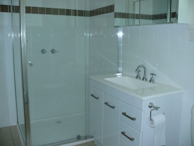 21 Seventh Parade, Raymond Island VIC 3880