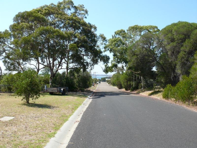 20 Riley Street, Eagle Point VIC 3878