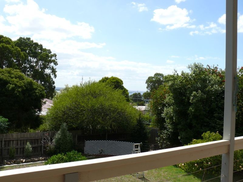 6 Hoskin Street, Eagle Point VIC 3878