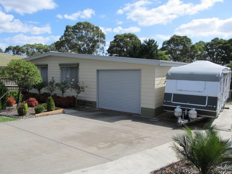 6 Hoskin Street, Eagle Point VIC 3878