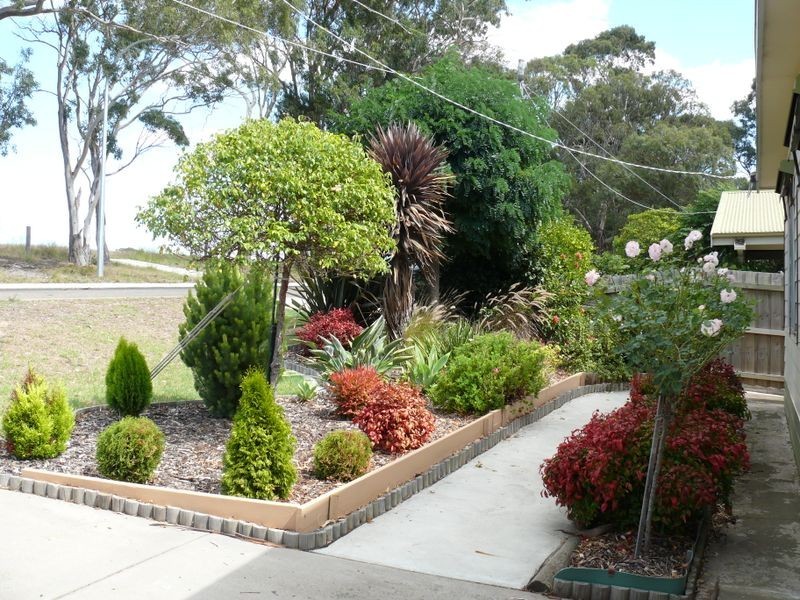 6 Hoskin Street, Eagle Point VIC 3878