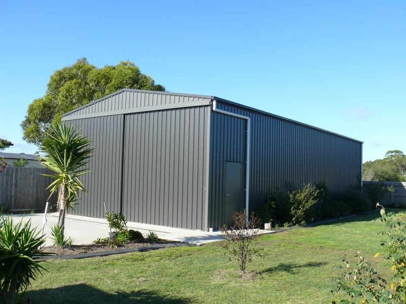 16 Riviera Close, Paynesville VIC 3880