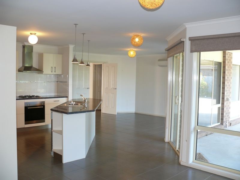 16 Riviera Close, Paynesville VIC 3880