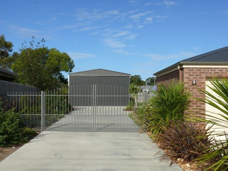 16 Riviera Close, Paynesville VIC 3880