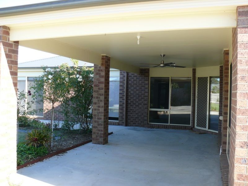 16 Riviera Close, Paynesville VIC 3880