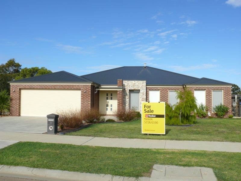 16 Riviera Close, Paynesville VIC 3880