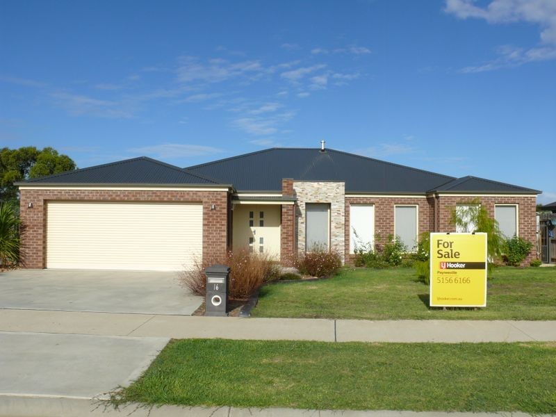 16 Riviera Close, Paynesville VIC 3880