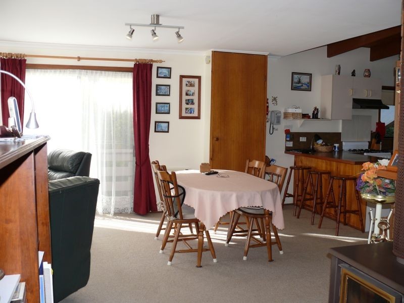 121 Bay Road, Eagle Point VIC 3878