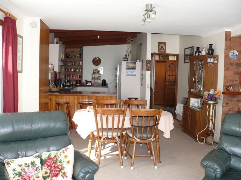 121 Bay Road, Eagle Point VIC 3878