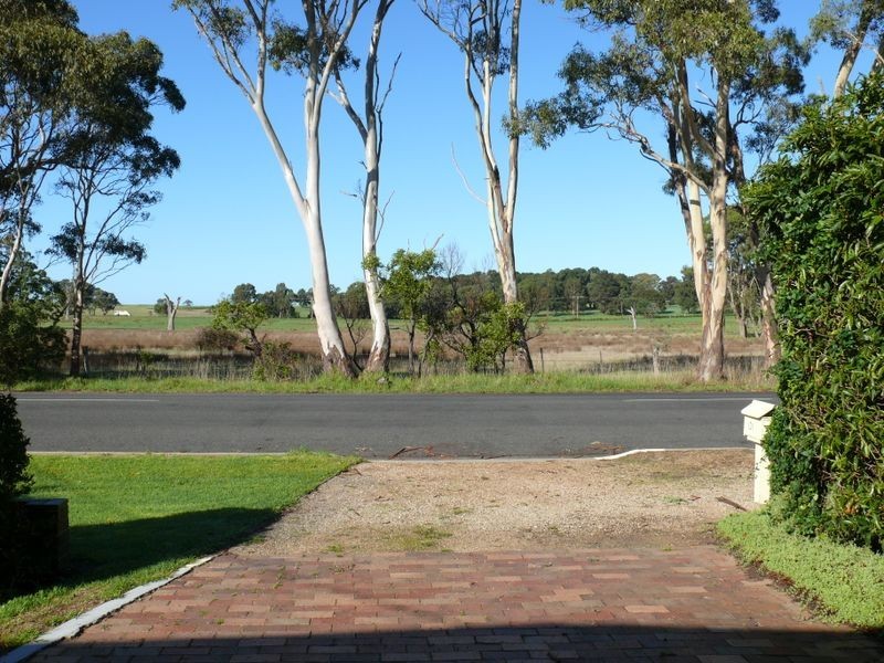 121 Bay Road, Eagle Point VIC 3878