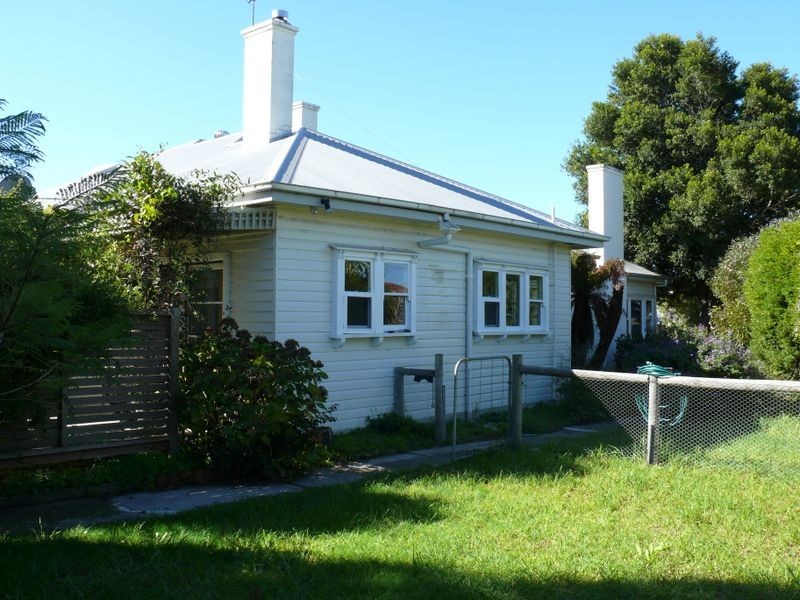 26 McMillan Grove, Paynesville VIC 3880