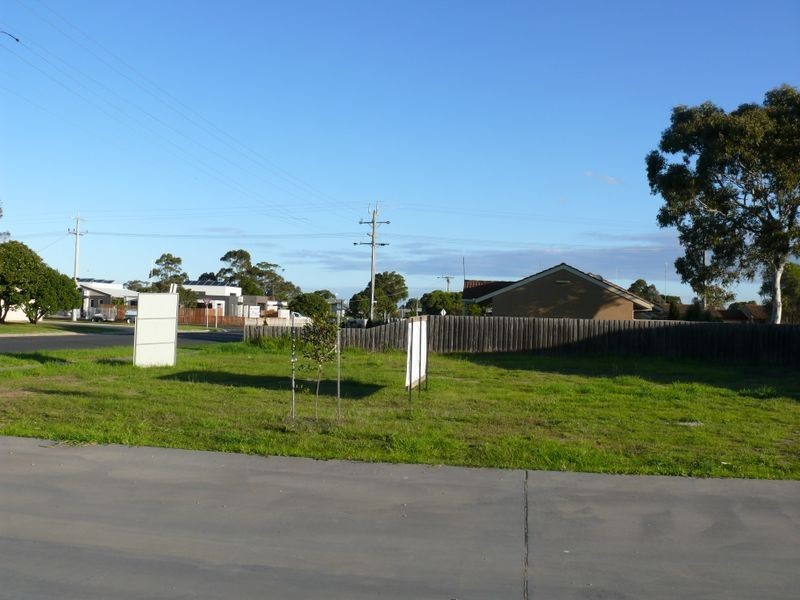 1 Eaton Place, Paynesville VIC 3880