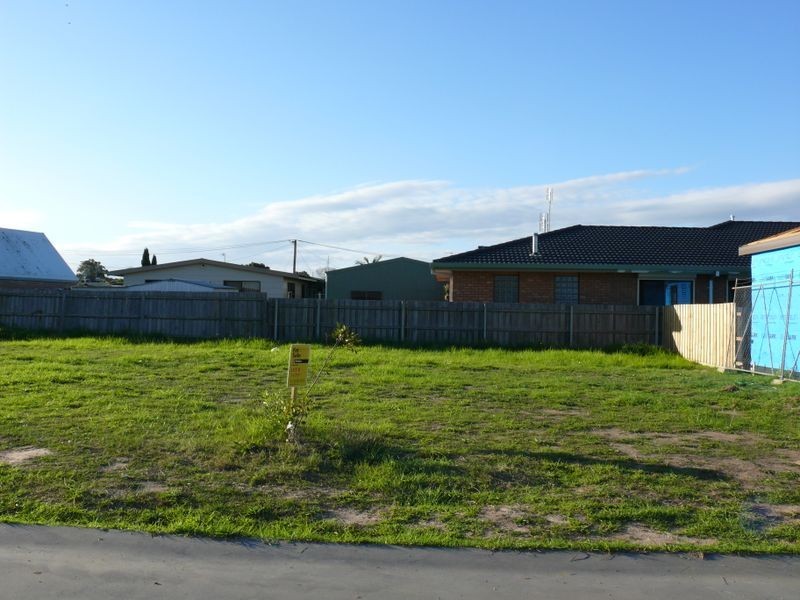 9 Eaton Place, Paynesville VIC 3880