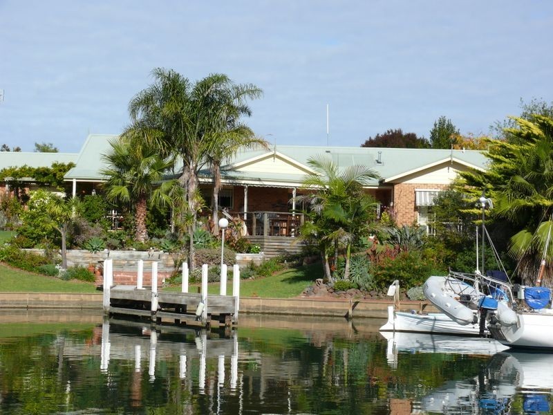 House 2/55 Wellington Street, Paynesville VIC 3880