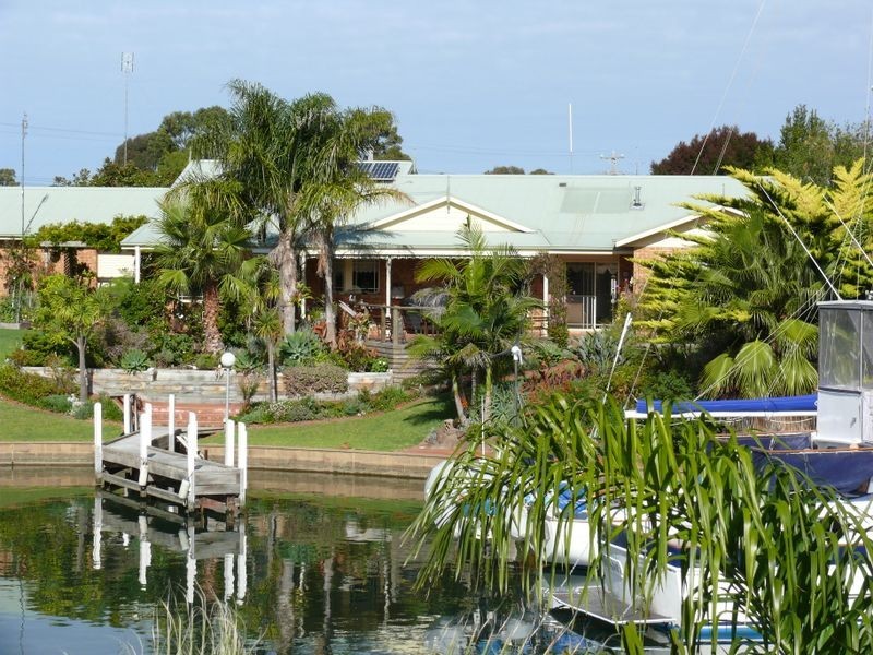 House 2/55 Wellington Street, Paynesville VIC 3880