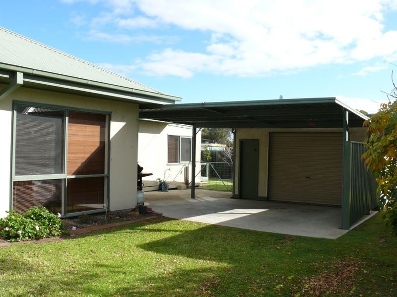 House 7/19 Toonalook Parade, Paynesville VIC 3880