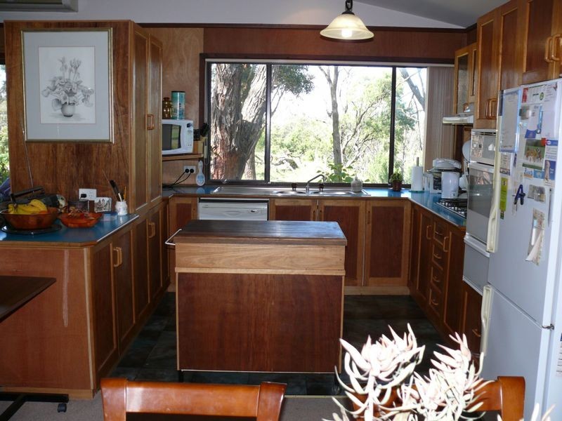 100 Mathiesons Road, Eagle Point VIC 3878