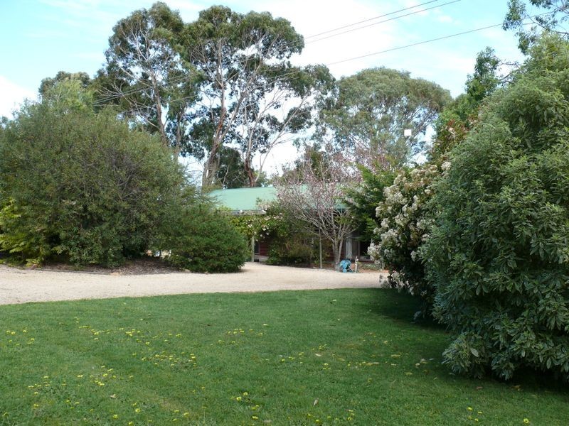 100 Mathiesons Road, Eagle Point VIC 3878