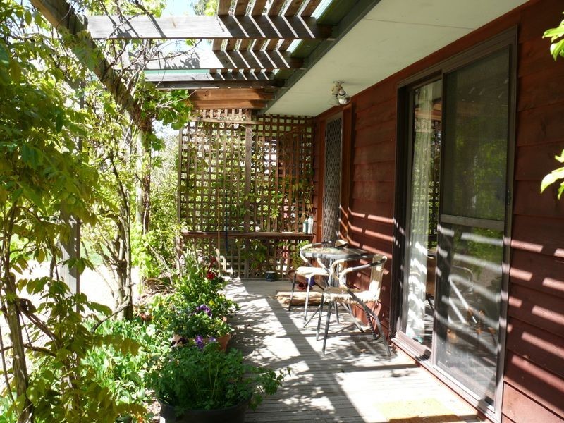 100 Mathiesons Road, Eagle Point VIC 3878