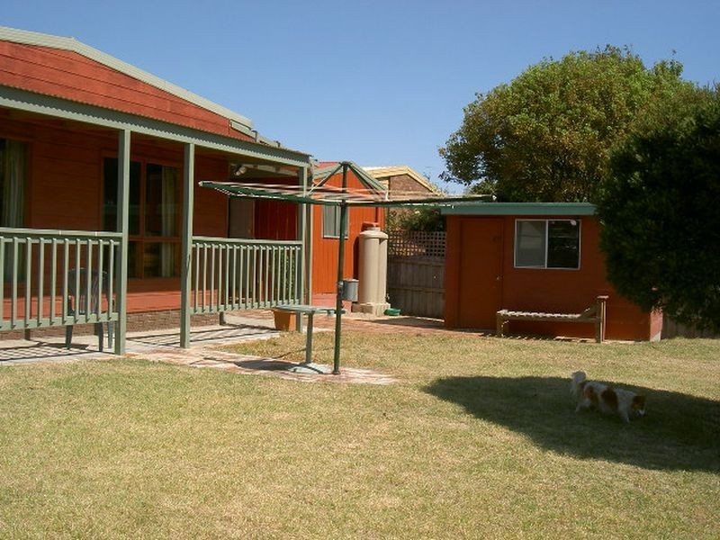 4 Bungaree Avenue, Paynesville VIC 3880