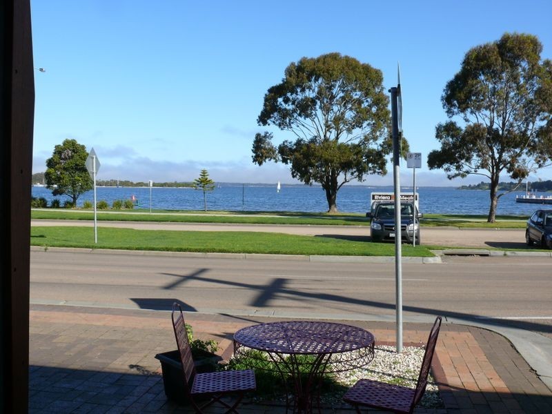1/33 The Esplanade, Paynesville VIC 3880