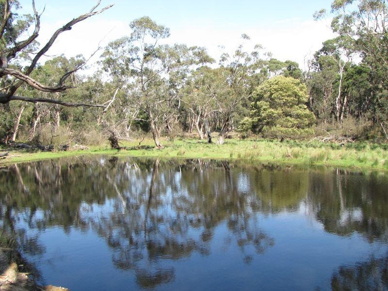 240 Lake Victoria Road, Eagle Point VIC 3878